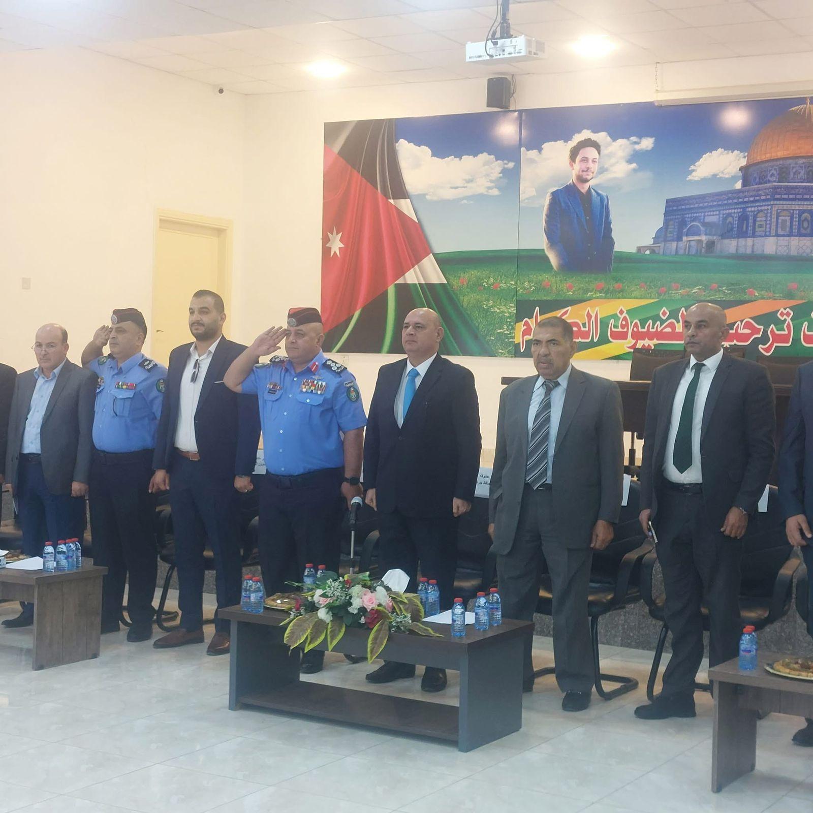 محافظ جرش يؤكد دعم القيادة لتعزيز الوحدة الوطنية وخدمة الأهالي