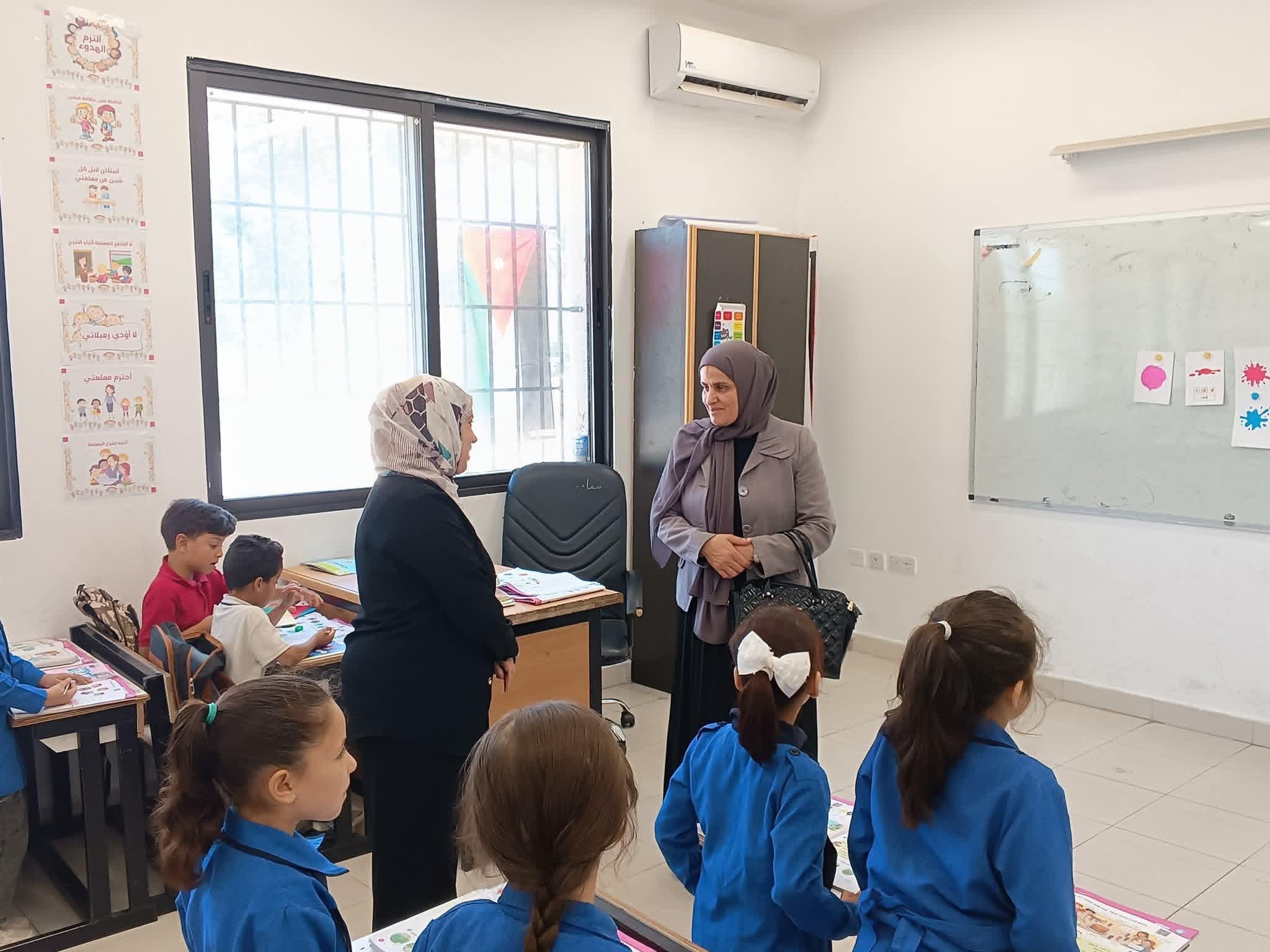فريحات تزور مدرسة حي المشارقة الأساسية المختلطة