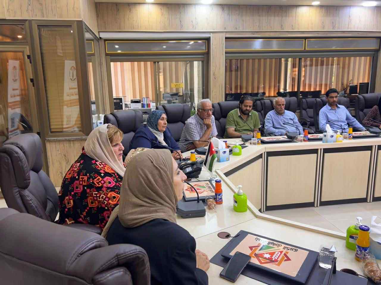 قضايا مجتمعية تحت المجهر في المفرق: جلسة توعوية تطرح تحديات العصر وحلولها