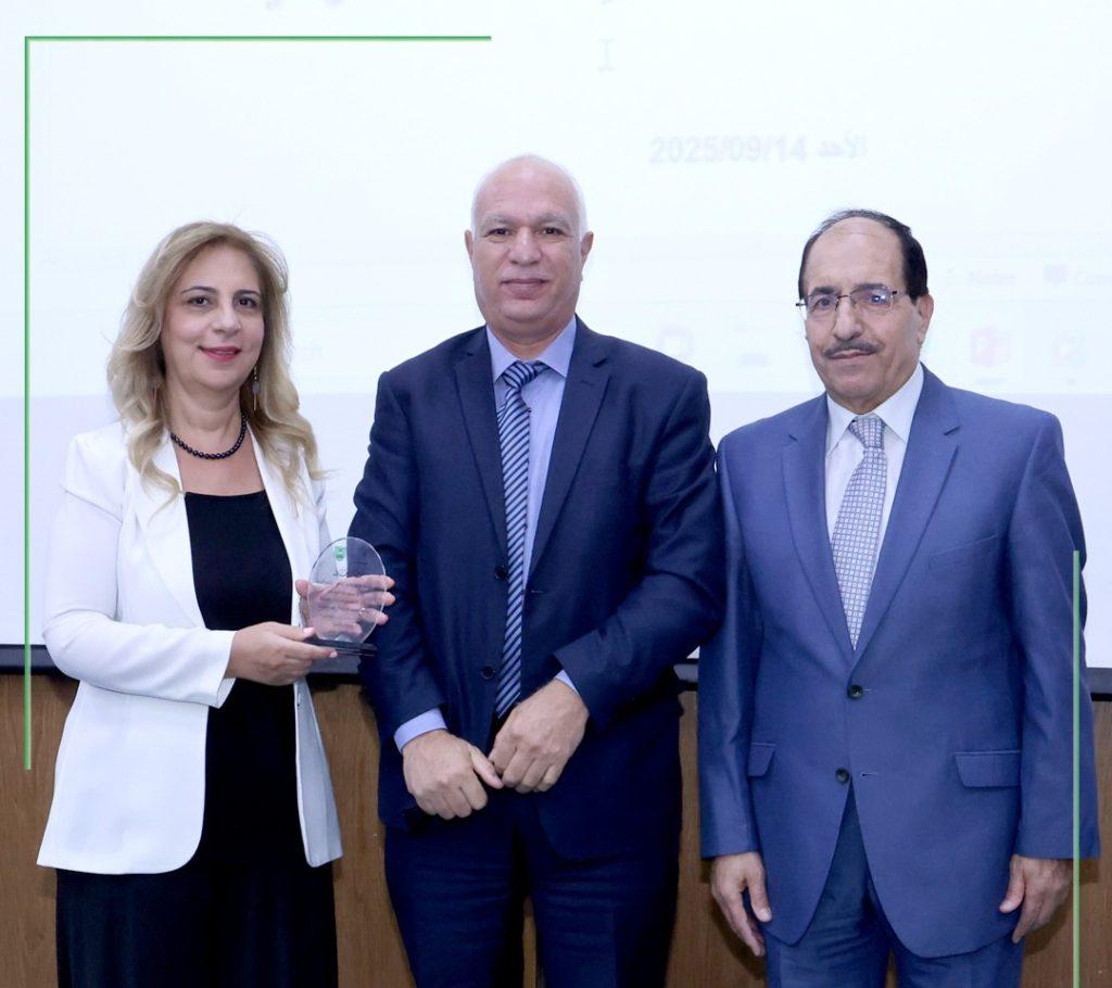 الجامعة الأردنية تكرّم الزميل عماد عبدالرحمن بمسابقة 