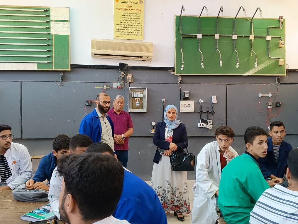 فريحات تزور مدرسة الشونة الشمالية الثانوية للبنين وتؤكد أهمية التعليم المهني BTEC
