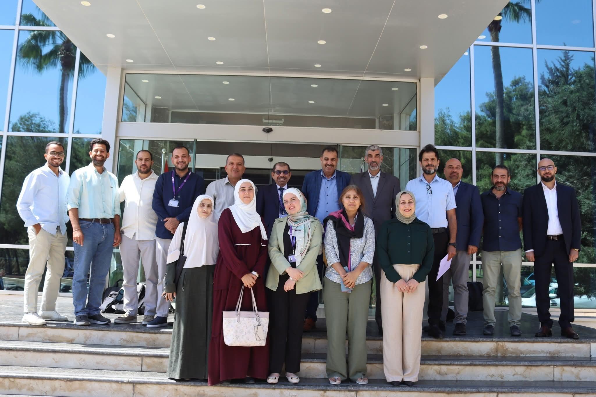 كلية الزراعة في جامعة عجلون الوطنية تشارك في ورشة عمل حول تحسين الزراعة في البيئة الخاضعة للرقابة