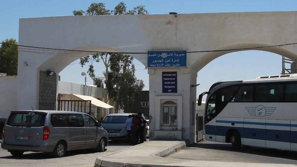 إعادة فتح جسر الملك حسين أمام حركة المسافرين الجمعة