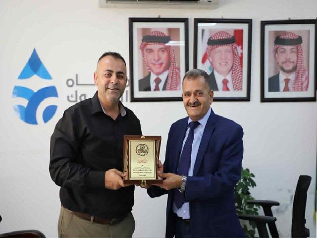  جمعية البيئة الأردنية تكرم مدير مياه عجلون