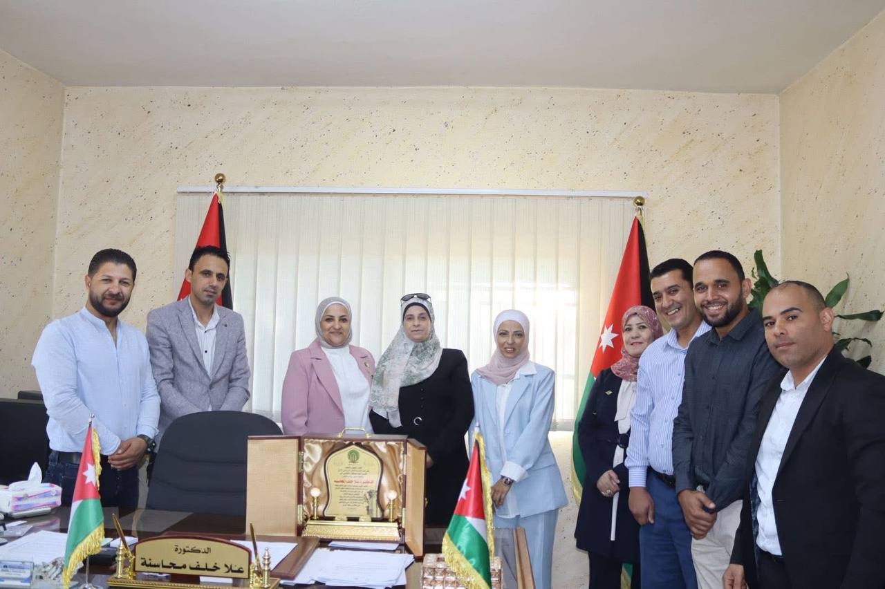 مهرجان مواسم الخير يكرّم مدير زراعة جرش اعترافاً بجهودها الريادية