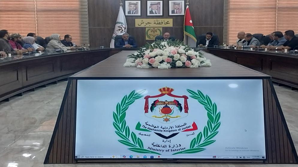 محافظ جرش يلتقي مالكي معاصر الزيتون 