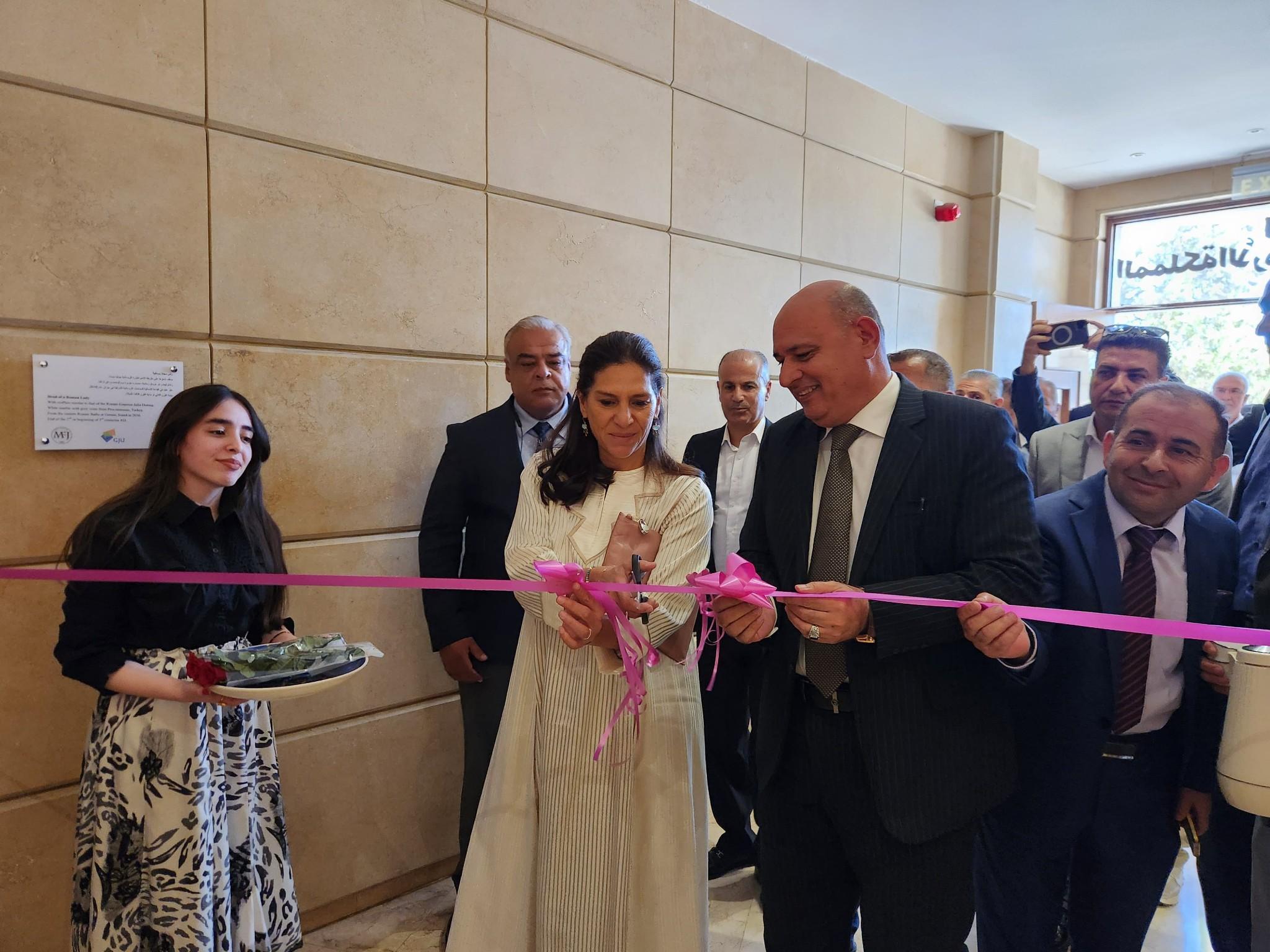 افتتاح معرض افنون التشكيلية للأطفال في جرش