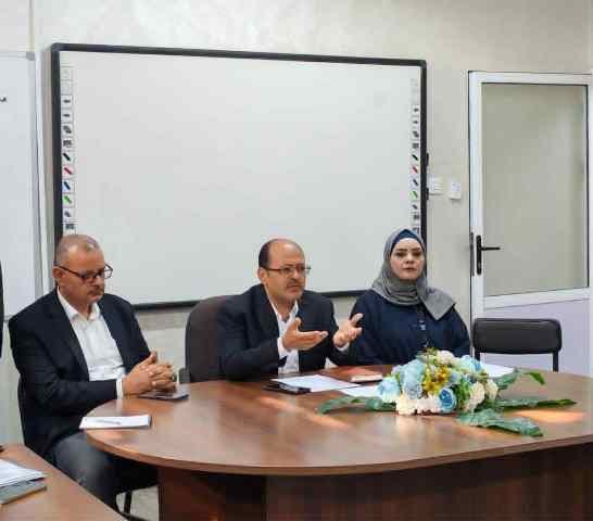 أبو الفول يعقد اجتماعًا للمشرفين التربويين في الزرقاء الثانية