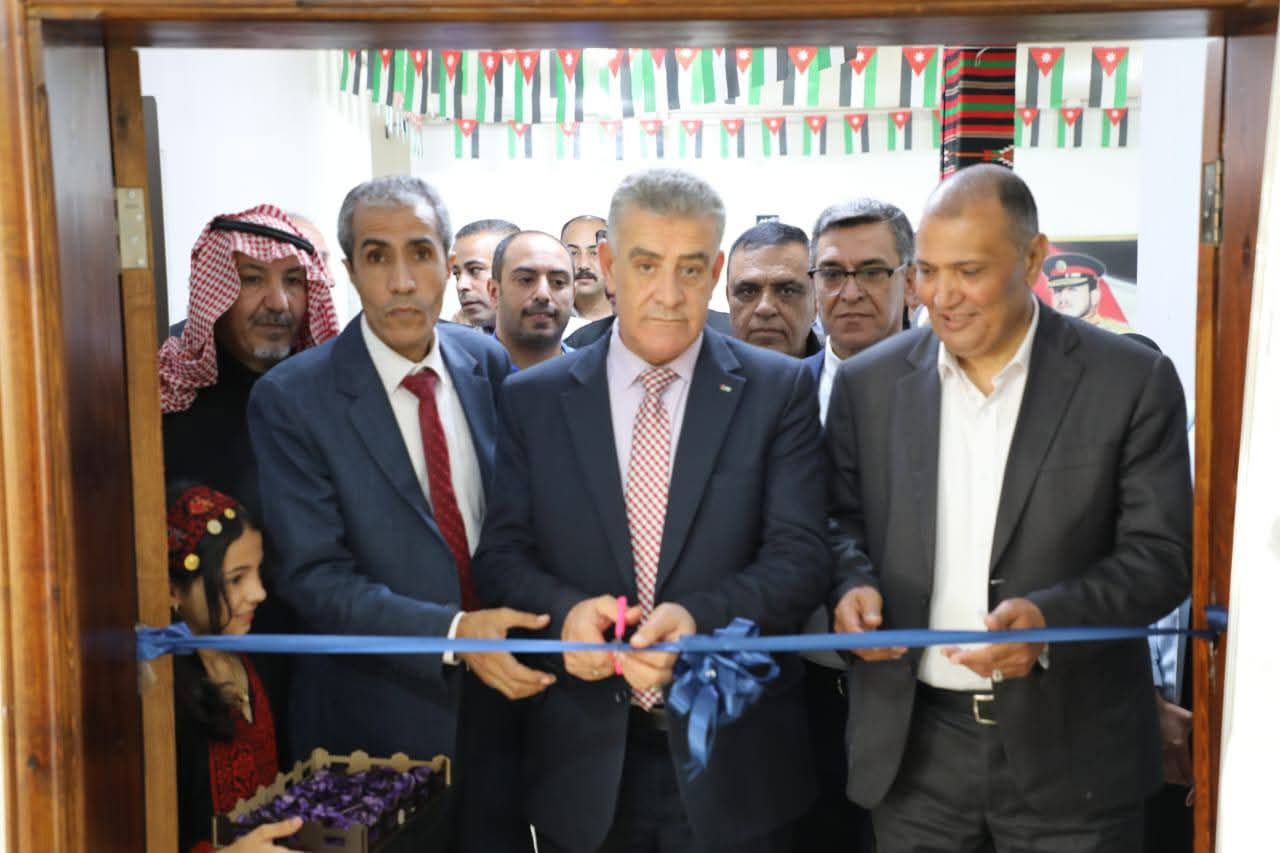 مندوباً عن وزير الثقافة : أمين عام الوزارة يخرِّجُ طلبة مركز الفنون بمادبا