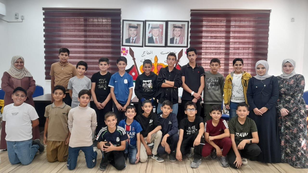 مركز شباب وشابات الهاشمية النموذجي يختتم برنامج 