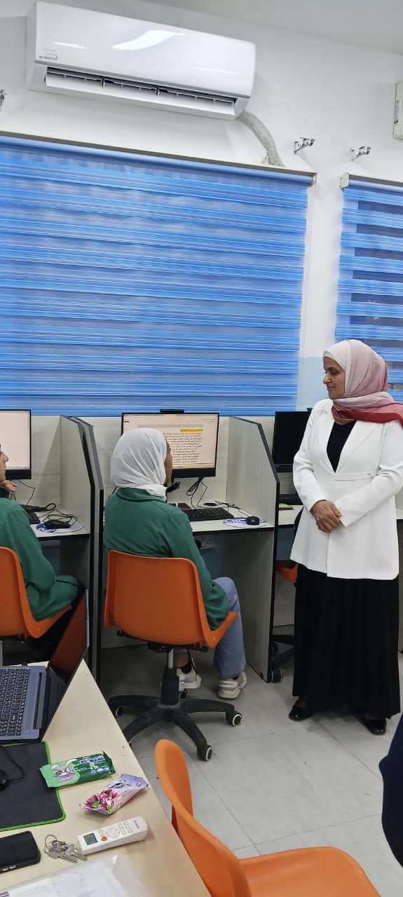 فريحات تتابع واقع التعليم المهني والتقني وسير العملية التعليمية في مدرسة خولة بنت الأزور الثانوية للبنات في الأغوار الشمالية