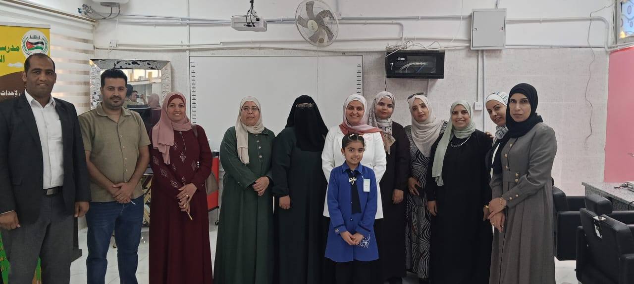فريحات ترعى مسابقة الإبداع الأدبي باللغة الإنجليزية