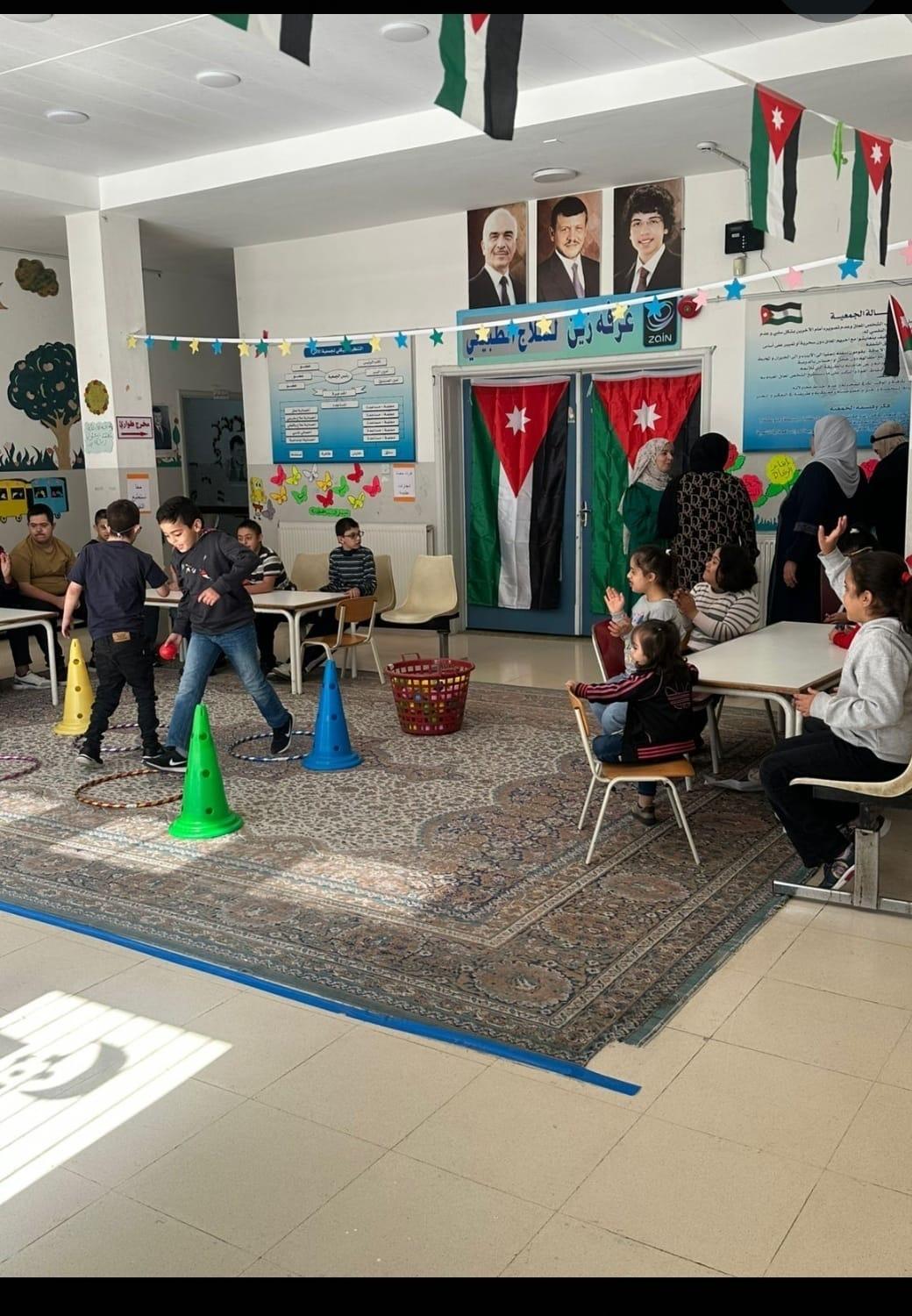 ورشة حول مهارات الحياة الأساسية في مركز شباب وشابات كفر الماء المدمج