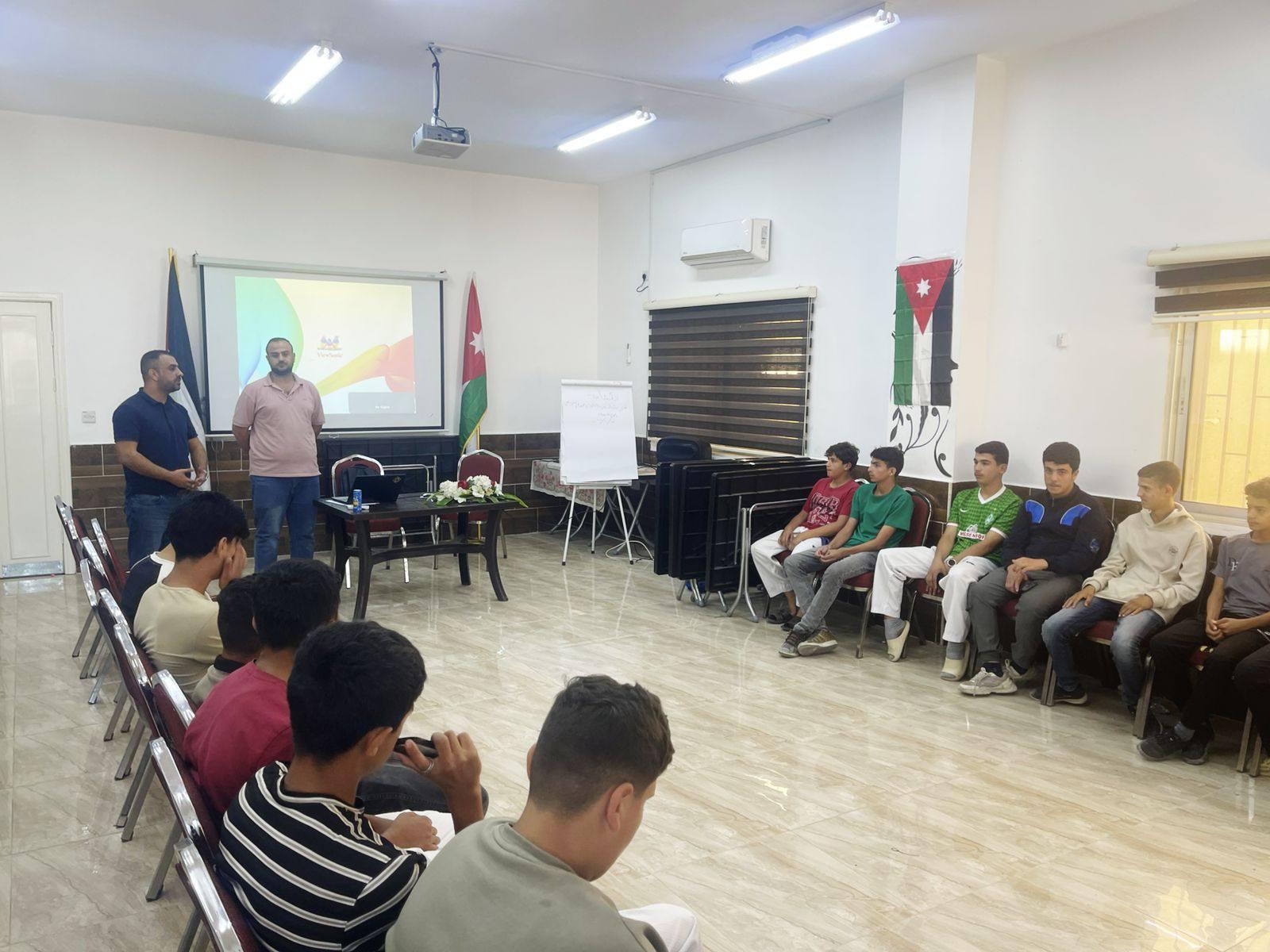 مركز شباب وشابات عنجرة النموذجي ينظم ورشة حول صناعة المحتوى