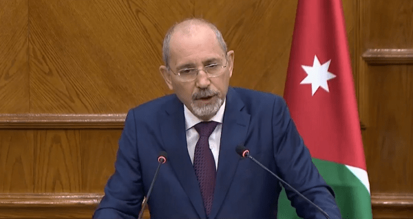 الصفدي: نرفض الاستيطان في الضفة الغربية