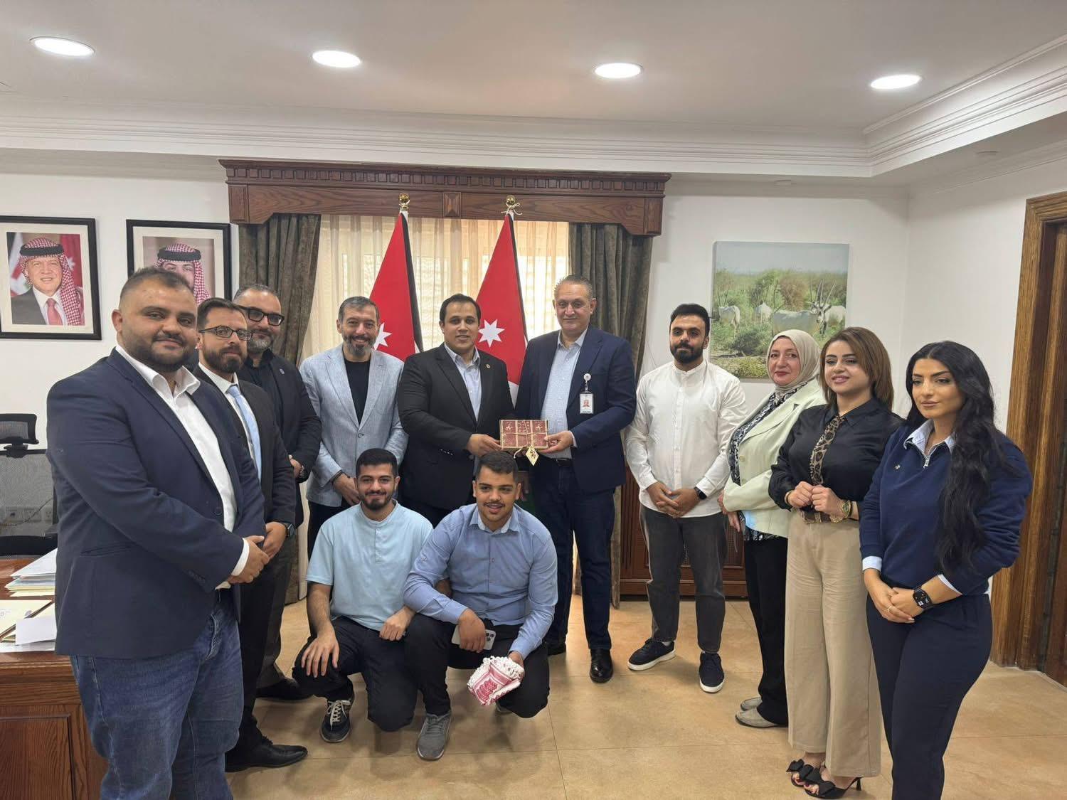 وزير البيئة يلتقي وفدًا من مؤسسة محافظتي للعمل التطوعي والتدريب