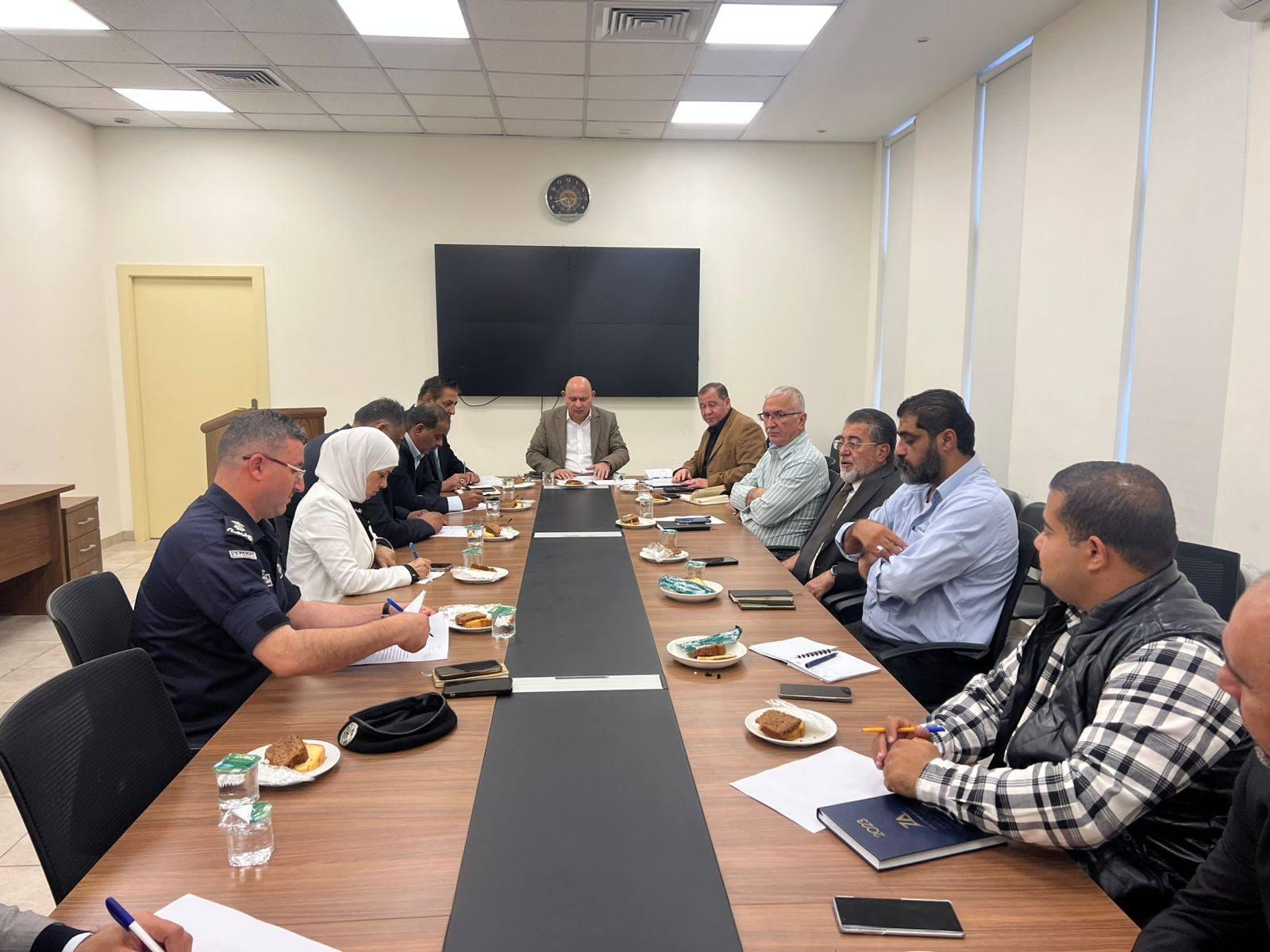 محافظة جرش: خطة لإزالة الأكشاك والبسطات العشوائية على الطرق الرئيسية