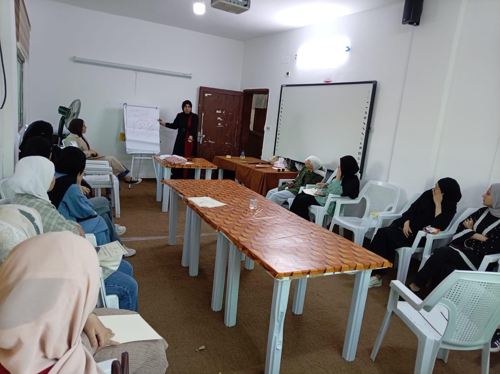 مركز شابات الطيبة ينظم ورشة حول تعديل سلوك الأطفال والمراهقين