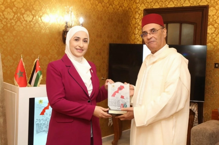 الكركي تتسلم درع تكريم “الرأي”من سفارة المغرب