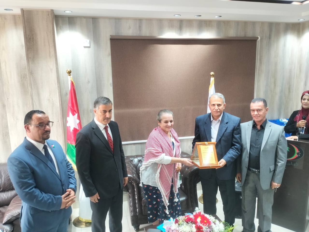 تكريم المشاركين في حملة العيادة الطبية المجانية في البلقاء