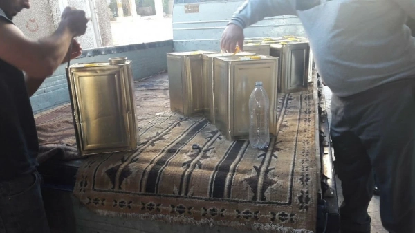 محافظ جرش:ضبط 250 تنكة زيت زيتون مغشوش