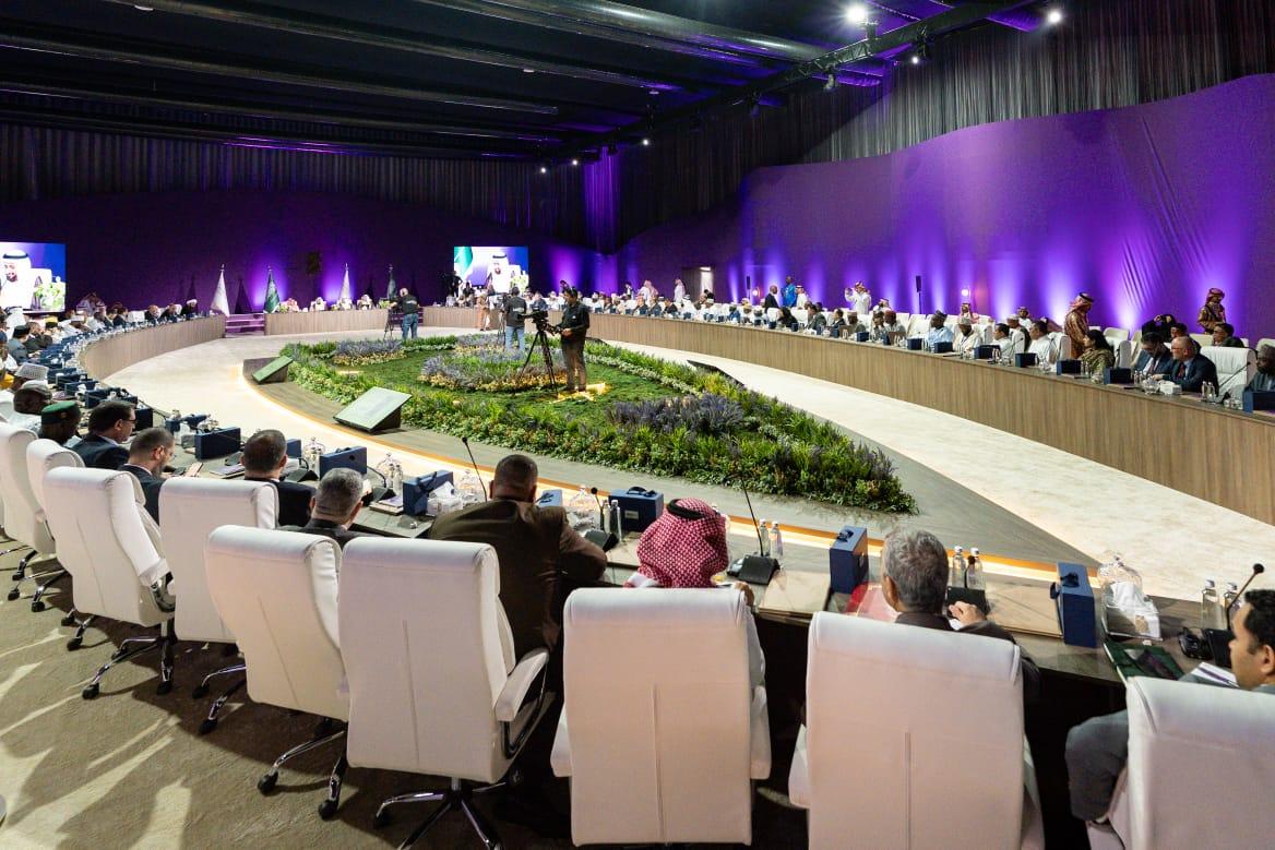 وزير الحج والعمرة يلتقي بأكثر من 100 وزير ومفتي ورئيس مكتب شؤون الحج في العالم الإسلامي