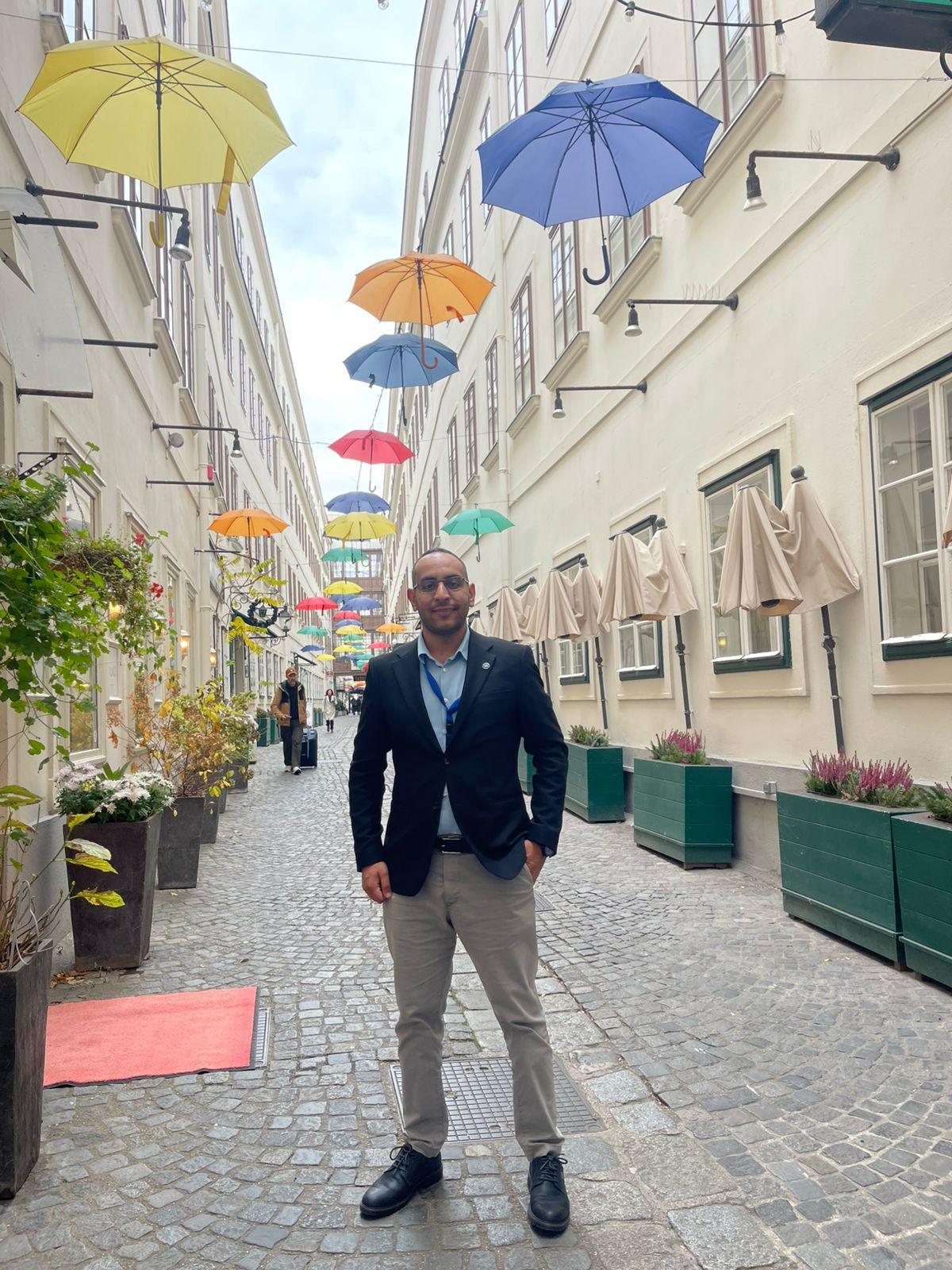 مبارك للدكتور مهند المومني حصوله على البورد الأوروبي