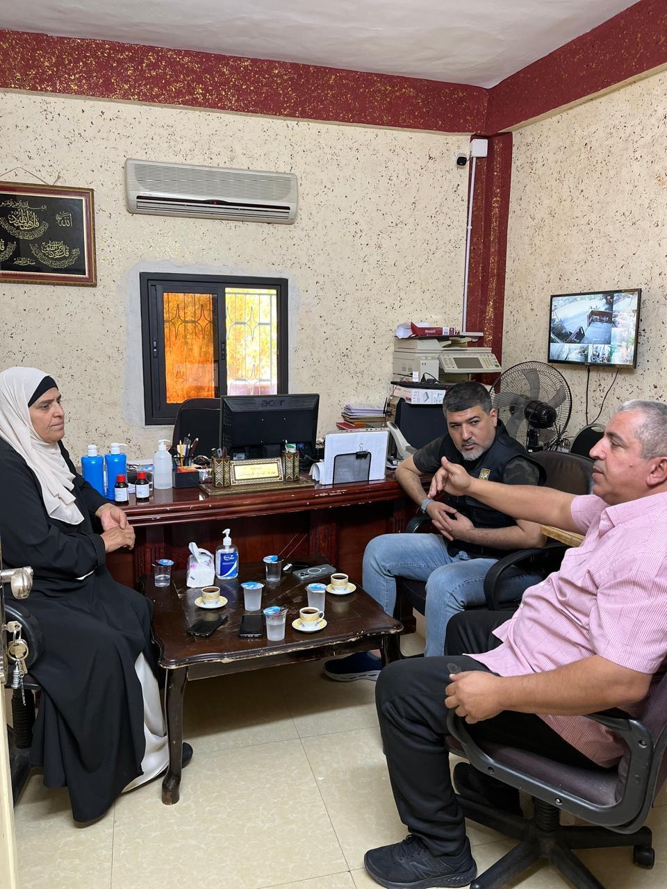 مدير مؤسسة Swiss Barakah يطلع على أنشطة وبرامج جمعية نساء من أجل العطاء الخيرية