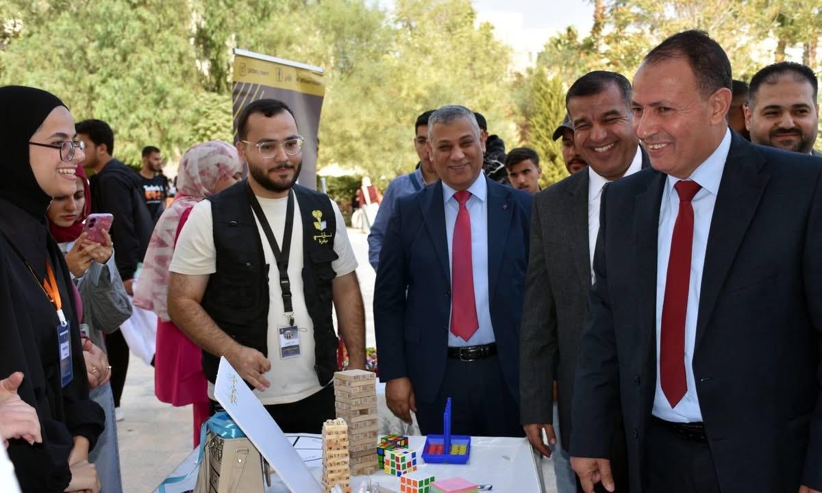 رئيس جامعة جدارا يفتتح معرض الإبداع الطلابي بتنظيم من مبادرة