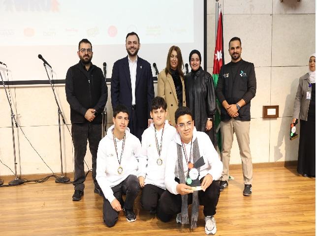 أبطال زها الثقافي يسطّرون إنجازًا نوعيًا في أولمبياد الروبوت الوطني