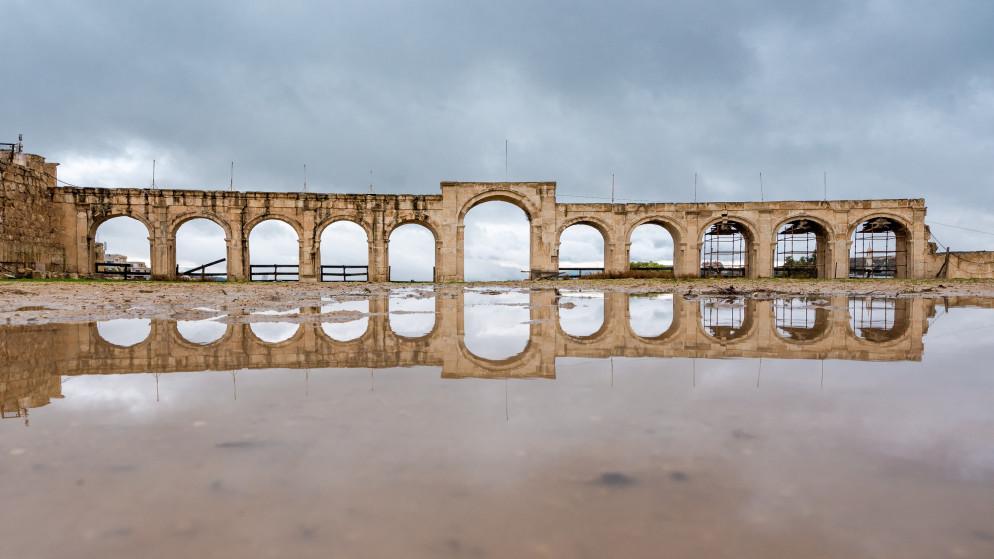 زخات مطرية خفيفة وتراجع تأثير المنخفض بعد الظهر