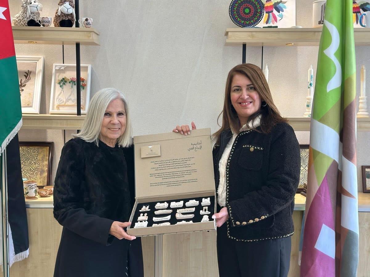 صبيح تستقبل الدكتورة هيفاء أبو غزالة في مركز زها الثقافي