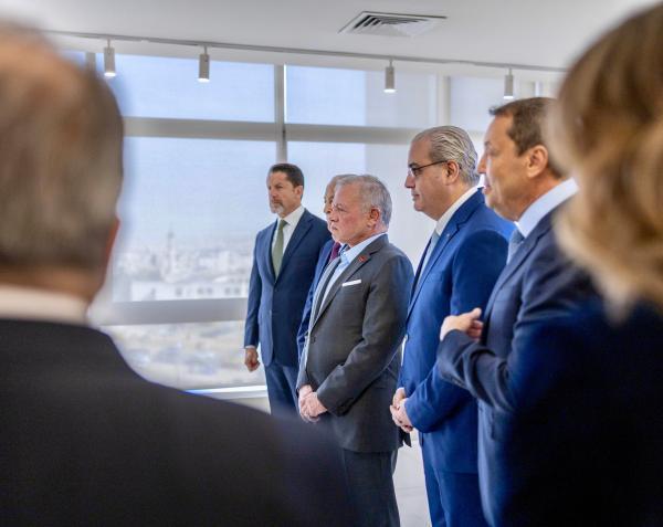 الملك يوجه لتوسعة مركز سميح دروزة للأورام في مستشفيات البشير