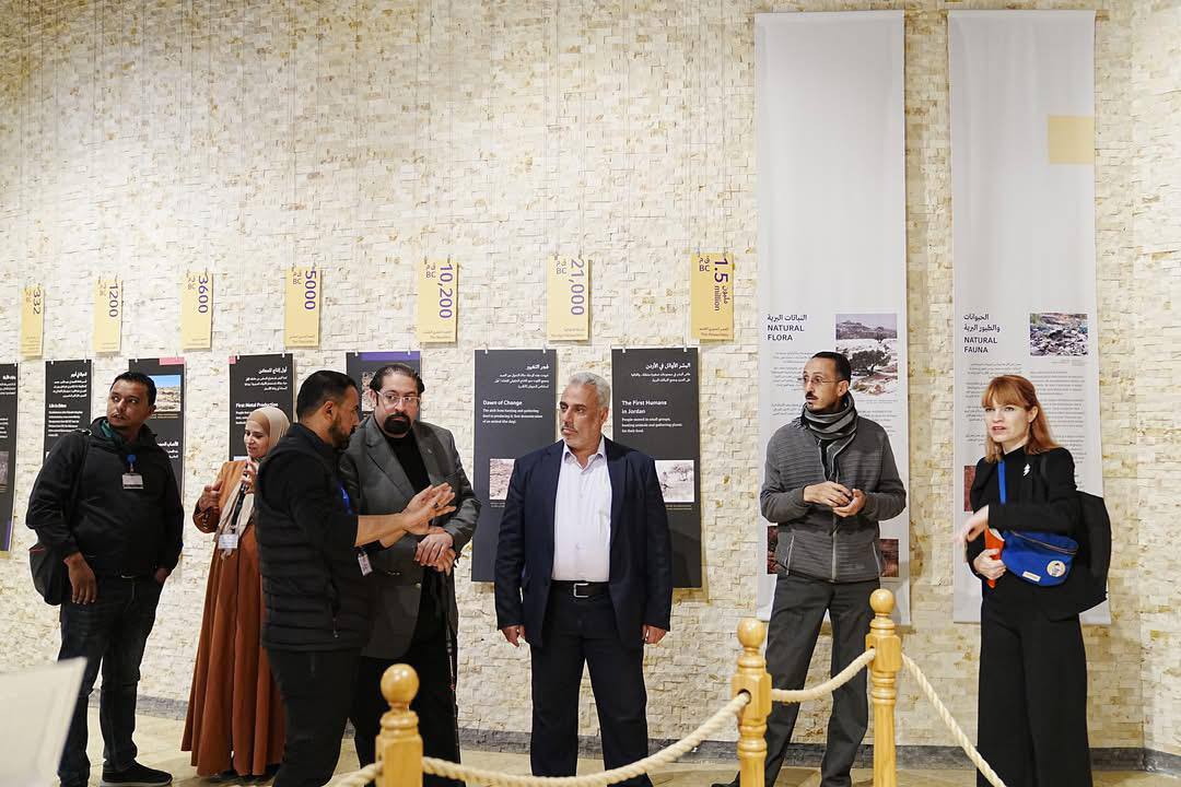 محادين يستقبل مدير دائرة الآثار العامة والوفد المرافق في زيارة لمتحف البترا الأثري