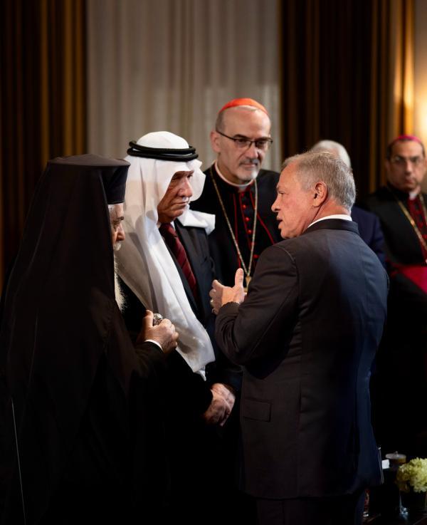 الملك يهنئ المسيحيين في الأردن وفلسطين والعالم بالأعياد المجيدة