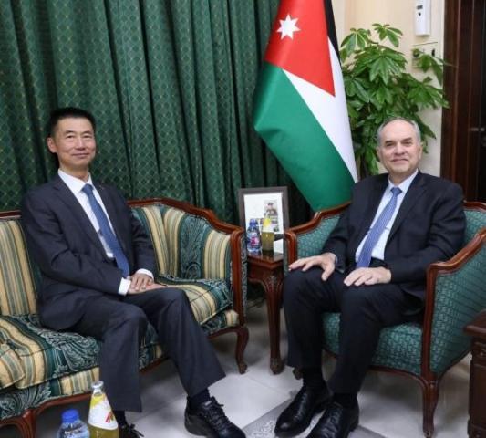 وزير العدل يستقبل السفير الصيني في عمّان