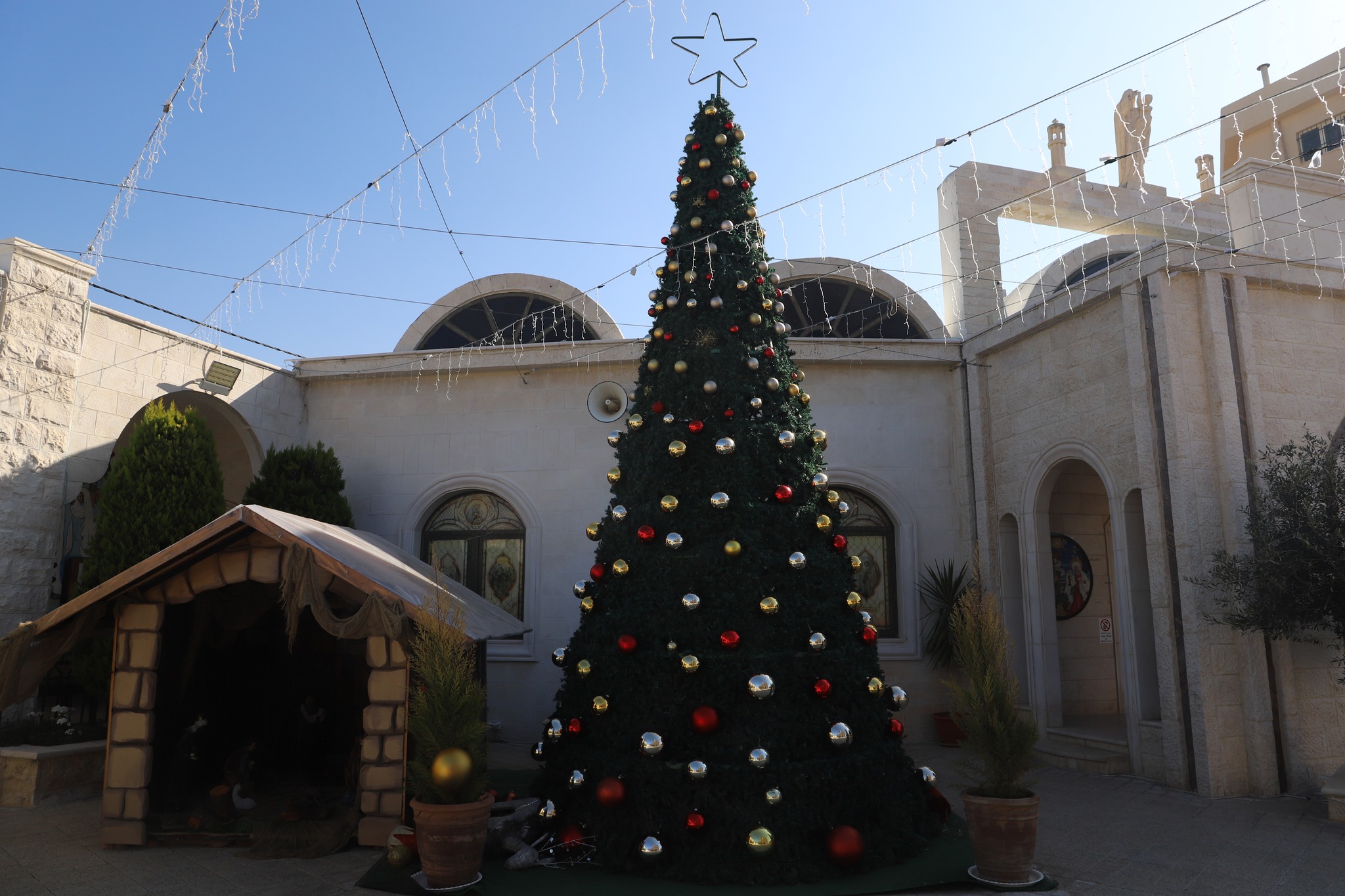 عجلون: عيد الميلاد رسالة إنسانية تجسد قيم السلام ووحدة النسيج الوطني