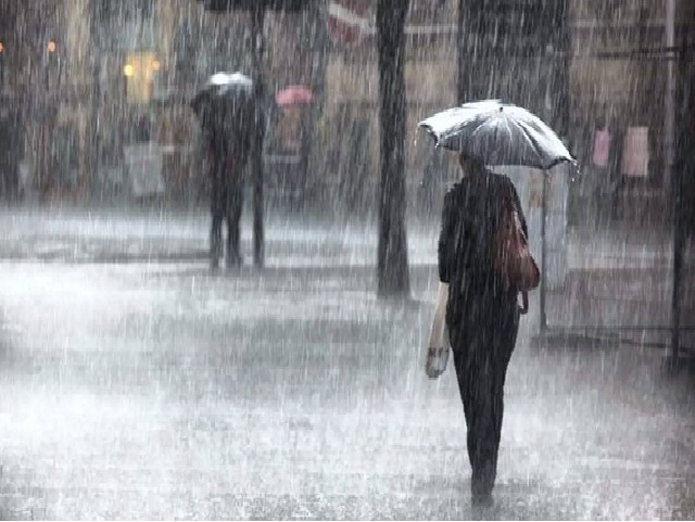 أمطار غزيرة وتحذيرات من السيول مطلع الاسبوع المقبل