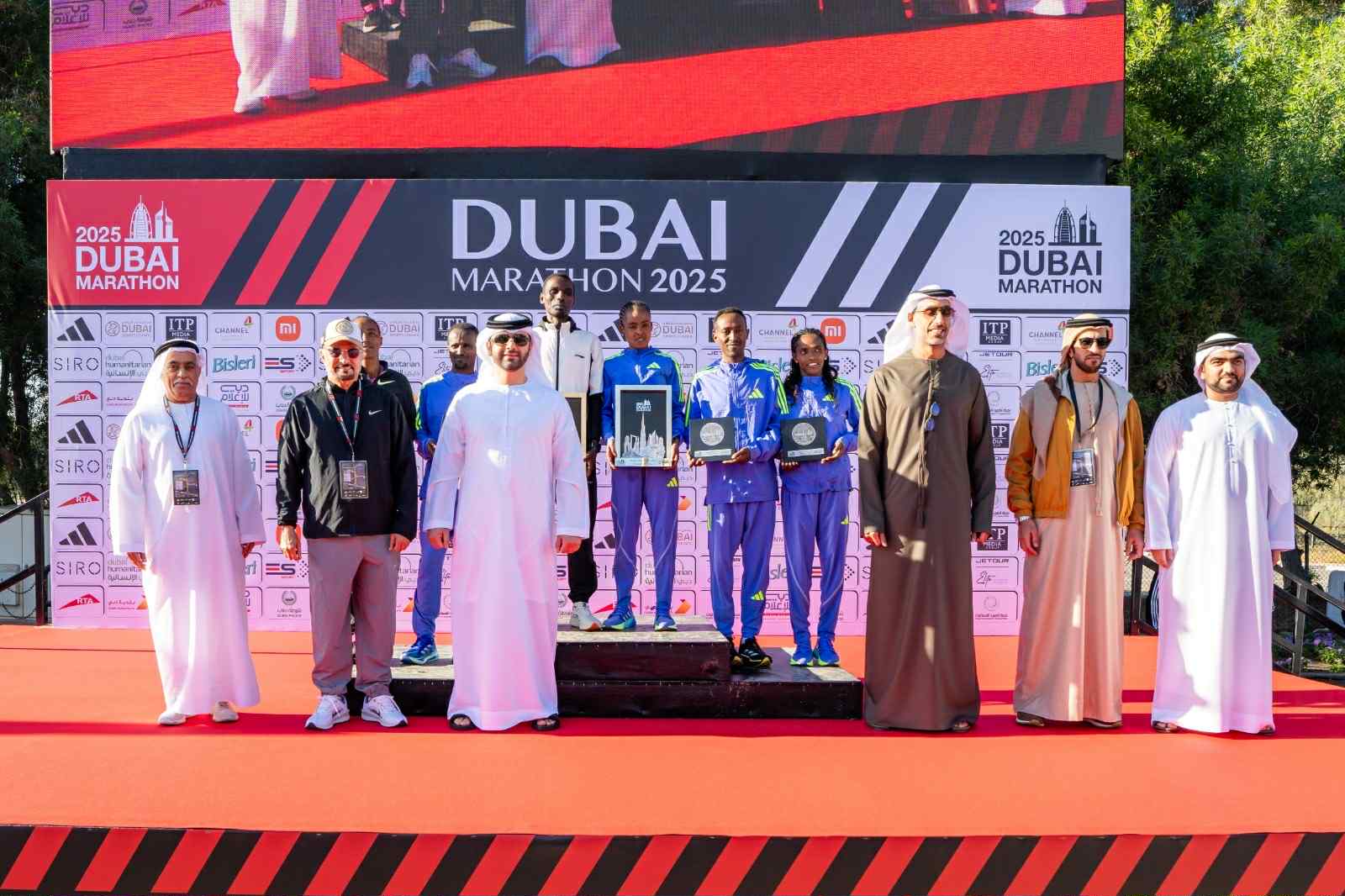 ماراثون دبي العالمي يضيء شمعته الـ25