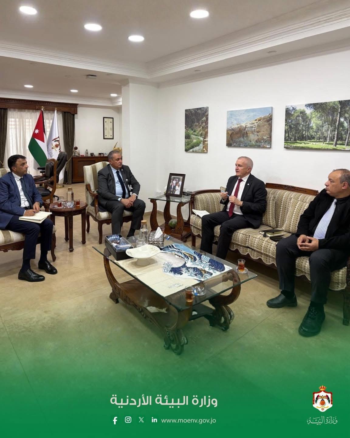 وزير البيئة يبحث تعزيز التعاون مع الاتحاد الدولي لصون الطبيعة