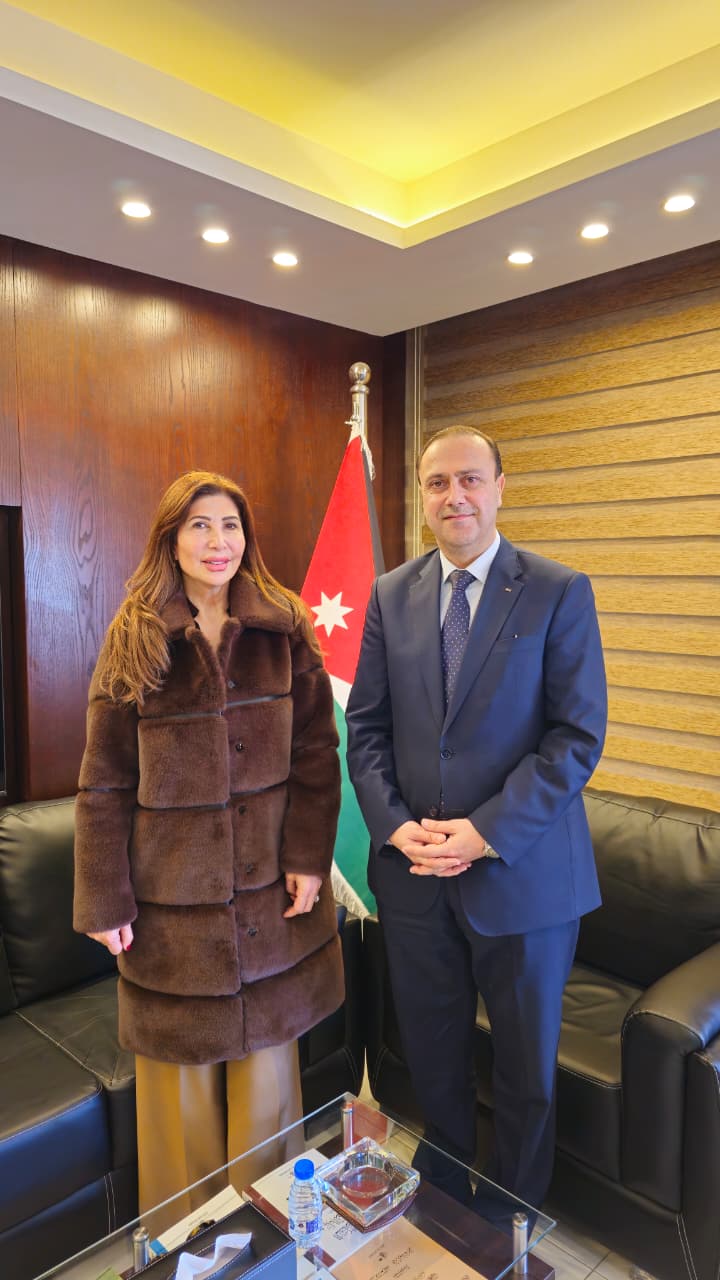 الاتصال الحكومي وجوائز إيلارا يبحثان الإبداع الشبابي العربي