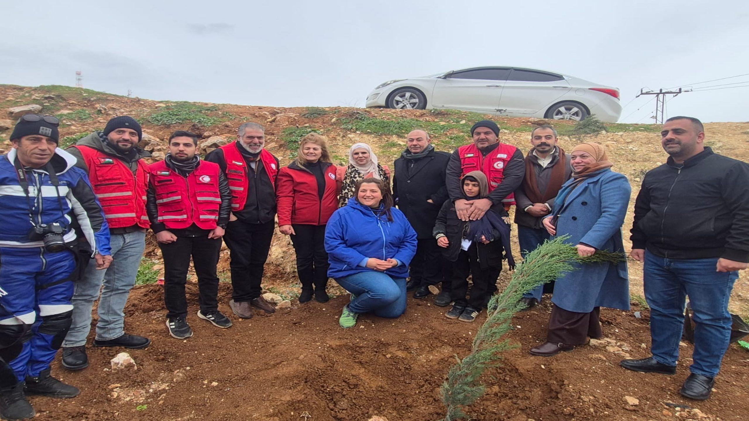 بلدية عجلون الكبرى تواصل حملة التشجير بمناسبة اليوم العالمي للشجرة