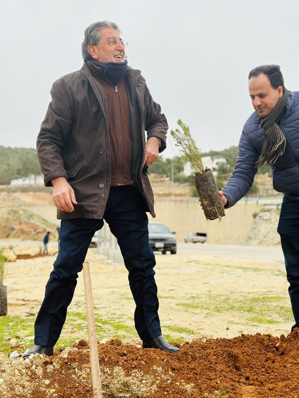 بلدية باب عمان تنفذ حملة تشجير ضمن الحملة الوطنية 2026