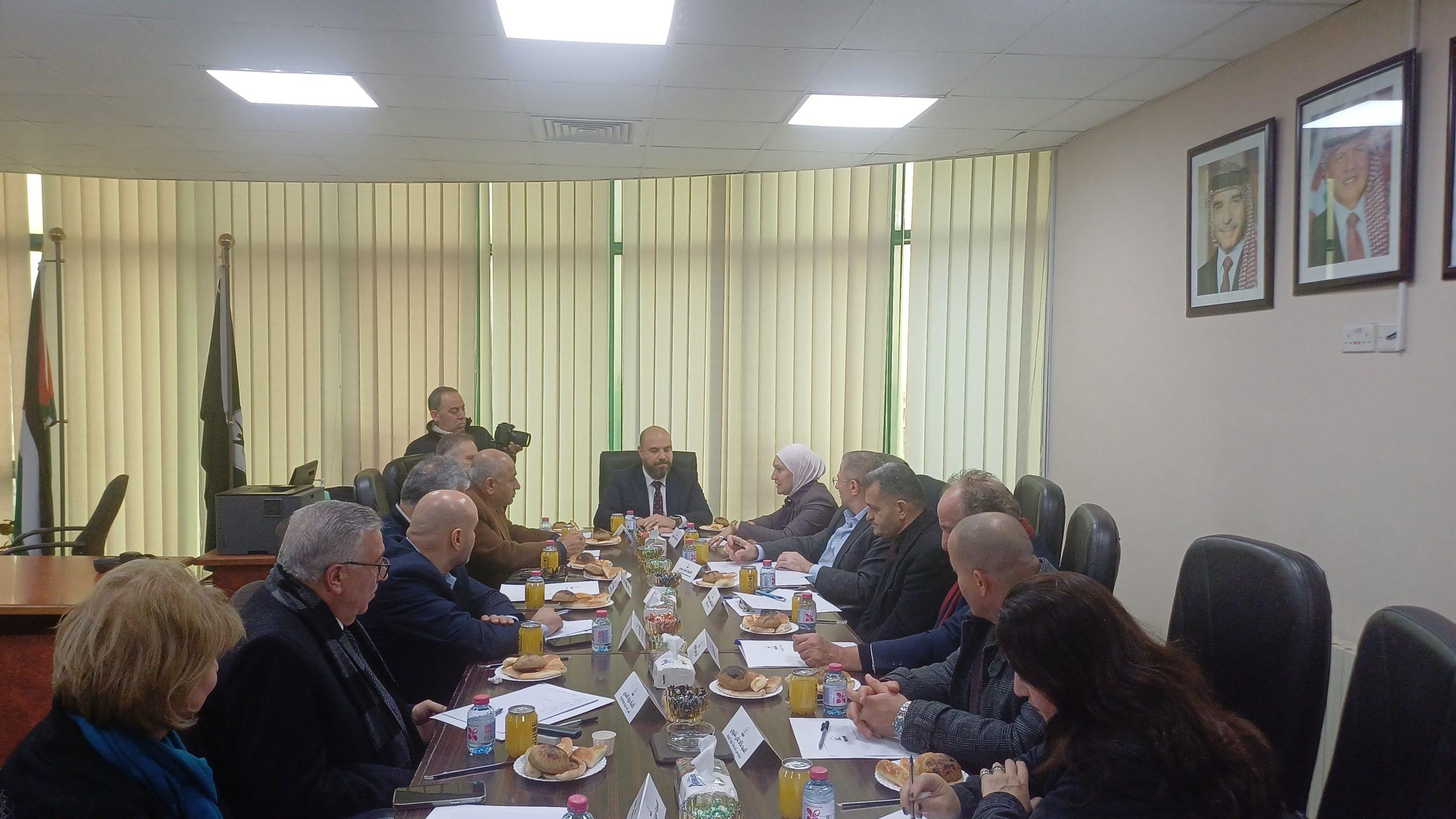 استشاري كلية الاعلام في جامعة اليرموك يعقد أولى جلساته لمناقشة أولوياته وخططه المستقبلية