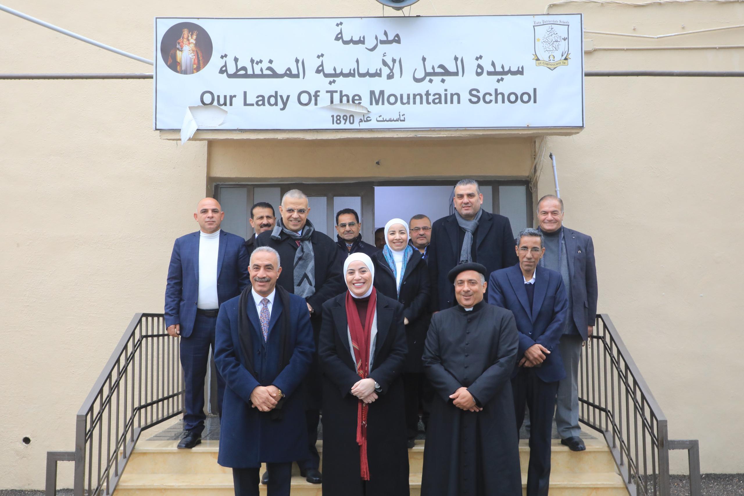 وزيرة التنمية الاجتماعية تتفقد عدداً من الأسر العفيفة والأيتام والأشخاص ذوي الإعاقة في عجلون