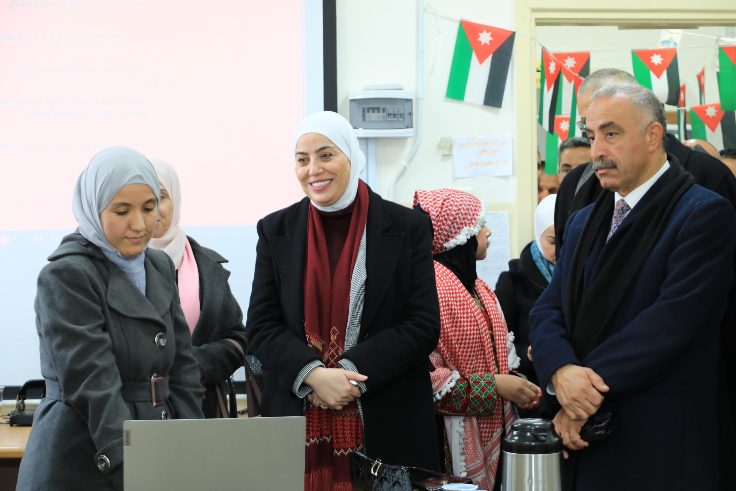 وزيرة التنمية الاجتماعية تتفقد عدداً من الأسر العفيفة والأيتام والأشخاص ذوي الإعاقة في عجلون