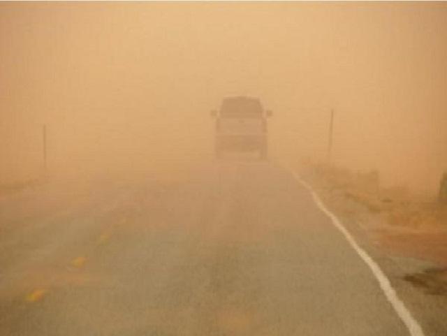 السبت .. أجواء مغبرة ورياح نشطة وتحذيرات من انعدام الرؤية على الطرق الخارجية