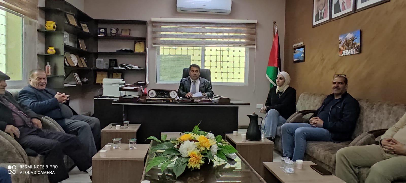 المشاقبة:الاعلام شريك اساسي في إبراز الانشطة والبرامج الشبابية