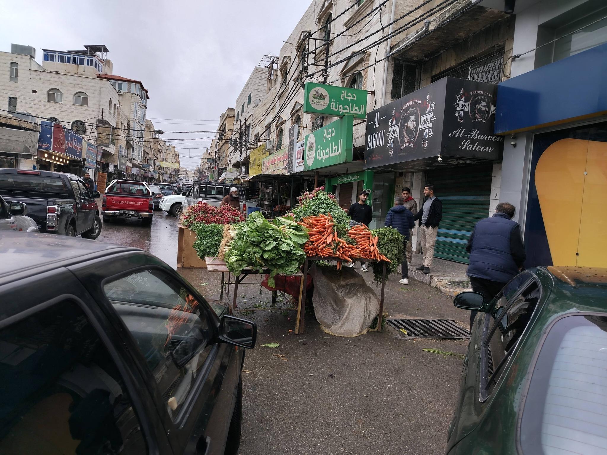 بلدية كفرنجة الجديدة تتابع أوضاع السوق خلال شهر رمضان