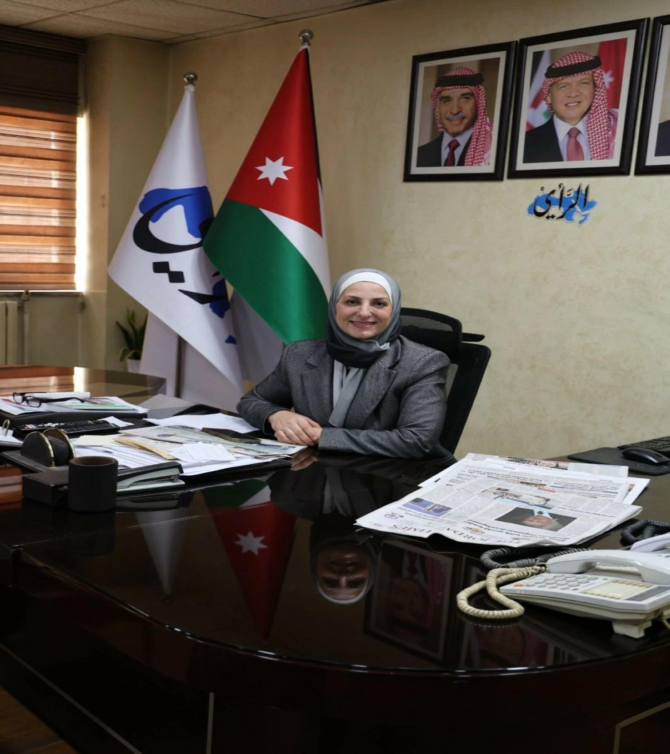 خولة أبو قورة رئيسة تحرير 